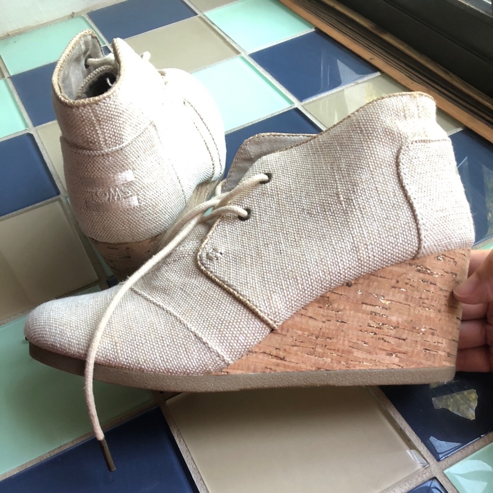 TOMS WEDGE GRANITE PATTERN BOOTIES